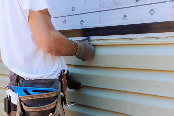 Trusted Storm Damage Siding Repair service in Broadview, IL - Creative Siding